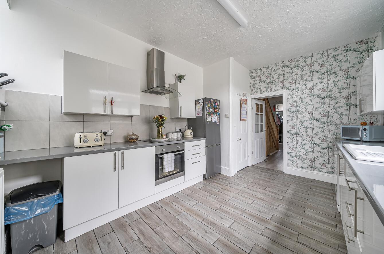 Llandafen Road, Llanelli, SA14 9BD